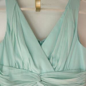 NWT Donna Morgan Elegant Mint Green Sleeveless Dress 100% Silk